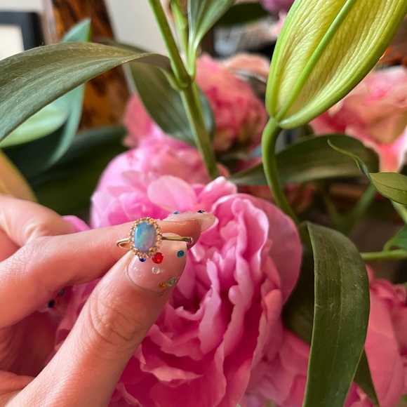 Diamond and opal gold ring - Picture 6 of 12